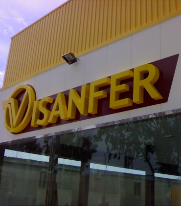 letras corpóreas de aluminio sin luz