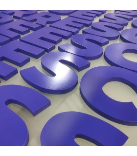 Letras recortadas de PVC