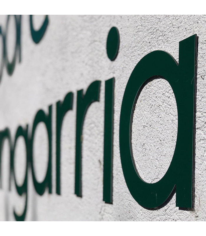Letras recortadas de aluminio