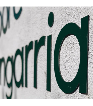 Letras recortadas de aluminio